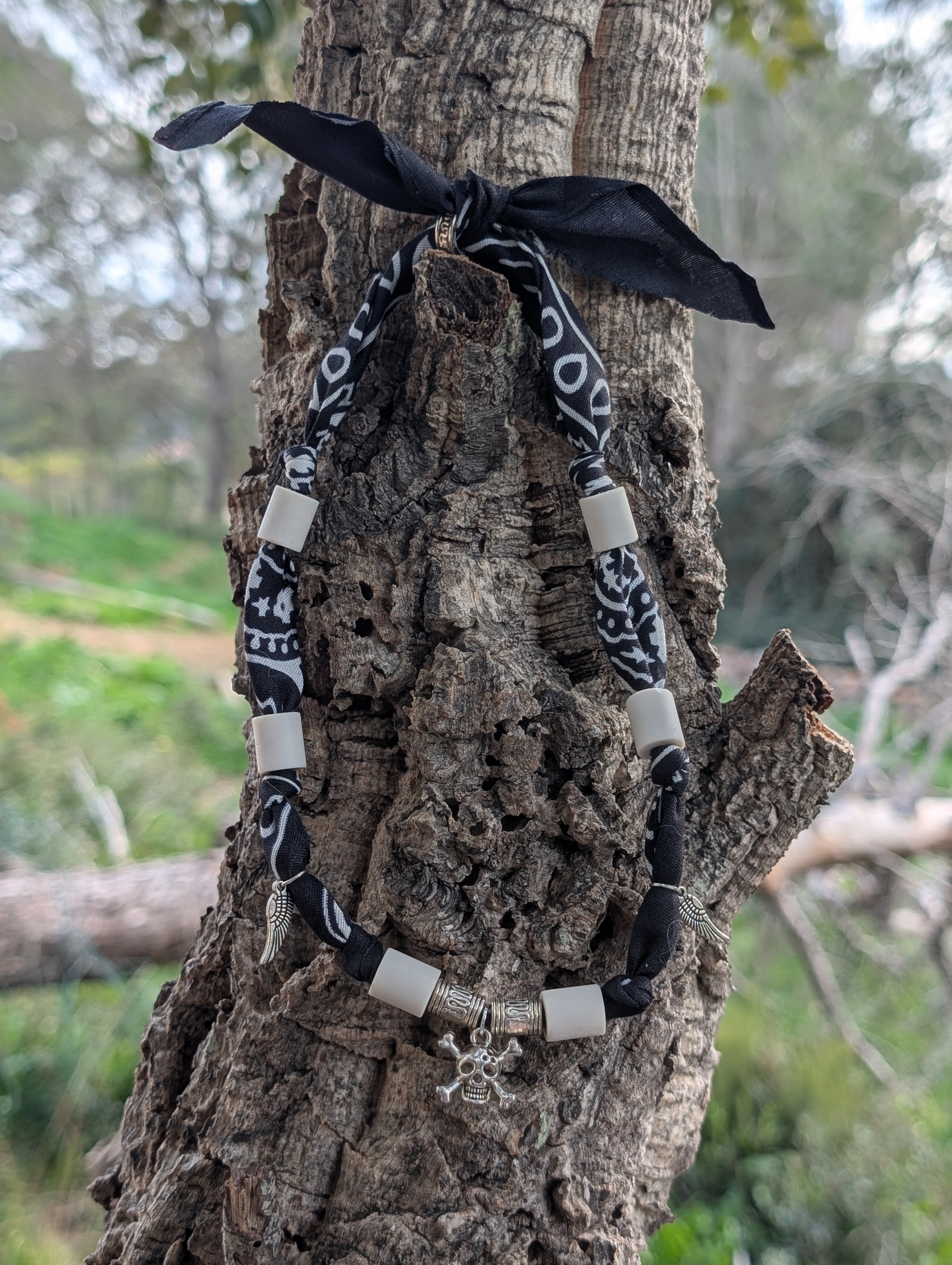 Collier Chien Foulard Bandana Antiparasitaire Perles EM - Style Naturel Fait Main