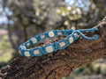 Collier Bleu pour Chien – Paracorde Tressé, Perles Fluorescentes & Antiparasitaires